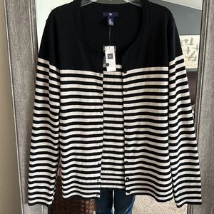 🌸Gap NWT cardigan size M.